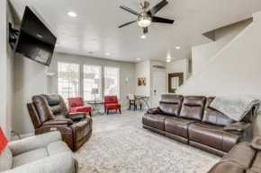 Spacious St George Townhome Office and Pool Access